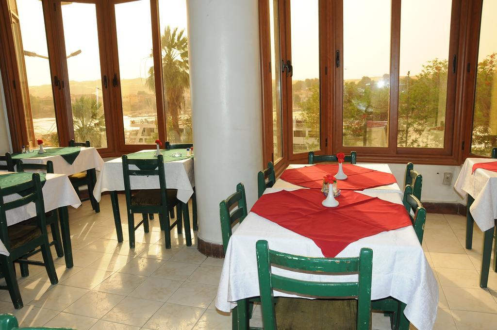 Nile Hotel Asszuán Kültér fotó